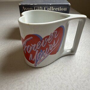 Vintage 1980s Avon "Forever Yours" Heart Shaped Ceramic Mug New in‎ Box
